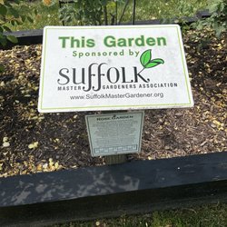 Suffolk Seaboard Station Railroad Museum - Garden