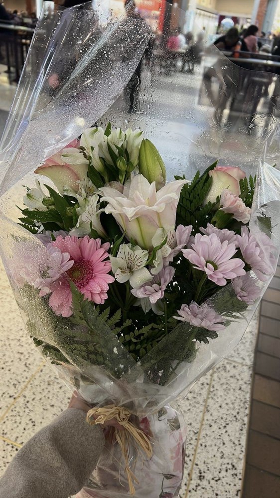 FLOWERS BY MGM Updated September 2024 6320 Yonge Street, North York, Ontario Florists