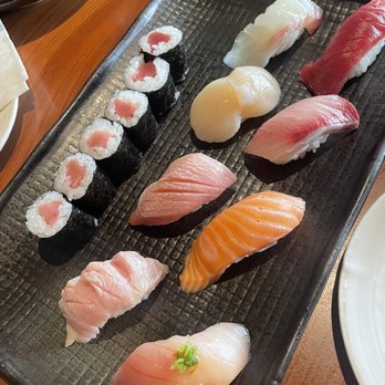 AKEMI Japanese Restaurant - Deluxe Sushi Combo - Japanese Near Me - Berkeley, California AKEMI Japanese Restaurant - Deluxe Sushi Combo - Japanese Near Me - Berkeley, California