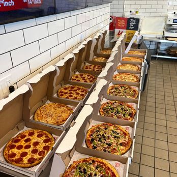 U Pizza - Pizza Near Me - Deerfield Beach, Florida
