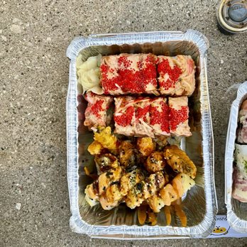 Tanuki Sushi & Grill - Sushi Bars Near Me - Chicago, Illinois