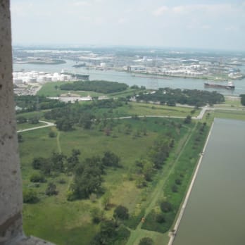 San Jacinto Monument and Museum - Ship Channel, storage tanks, and reflecting pool - Landmarks & Historical Buildings Near Me - La Porte, Texas San Jacinto Monument and Museum - Ship Channel, storage tanks, and reflecting pool - Landmarks & Historical Buildings Near Me - La Porte, Texas