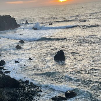 Harbor RV Park - Crashing waves at sunset - RV Parks Near Me - Fort Bragg, California Harbor RV Park - Crashing waves at sunset - RV Parks Near Me - Fort Bragg, California