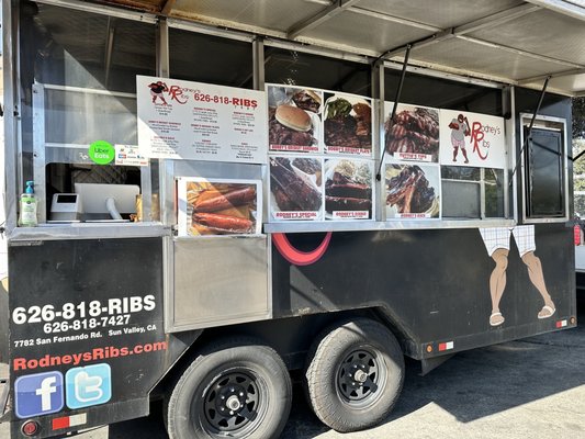 Rodney's Ribs Food Truck by null