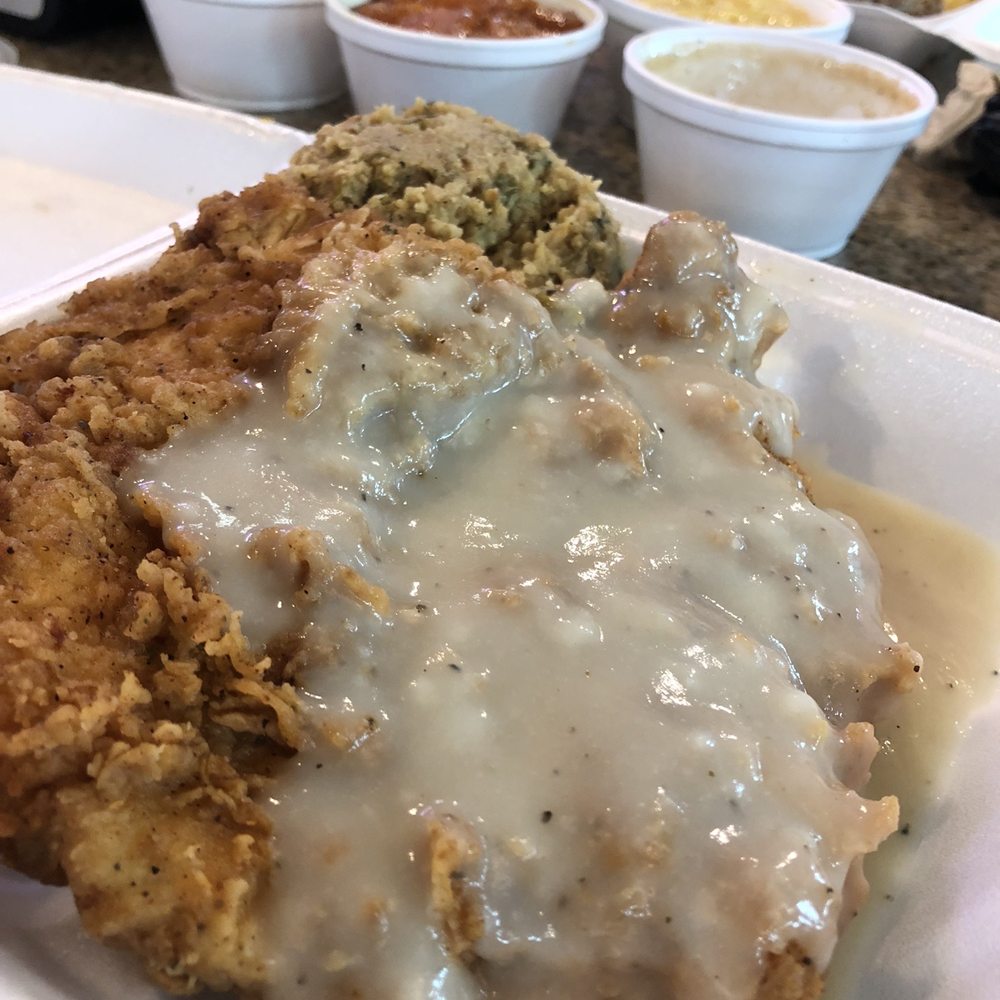 Mikki's Soul Food Cafe - Chicken Fried Chicken w/ White Gravy & cornbread dressing - Soul Food Near Me - Houston, Texas