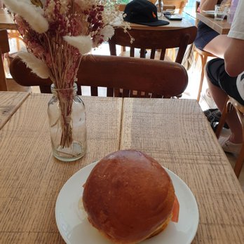 Broken Biscuits - Off the menu, but available if you ask vego sandwich - Coffee & Tea Near Me - Paris, 75