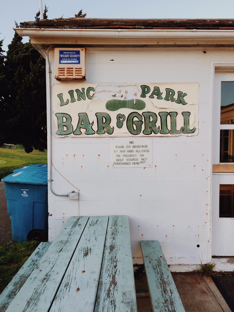 Lincoln Park Bar & Grill Logo