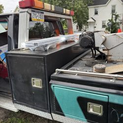 M&G Towing - Tow truck