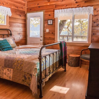 Tsasdi Resort - One of the small romantic lakeside cabins - Venues & Event Spaces Near Me - Lakehead, California Tsasdi Resort - One of the small romantic lakeside cabins - Venues & Event Spaces Near Me - Lakehead, California
