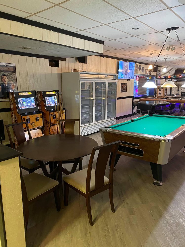 THE ALIBI HOTEL Updated August 2024 12 Photos 155 Sunbury St