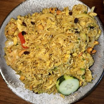 Siam Station - Pineapple fried rice - Thai Near Me - Milpitas, California Siam Station - Pineapple fried rice - Thai Near Me - Milpitas, California