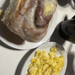 Tall Town Bakery & Cafe - Cinnamon roll, scrambled eggs