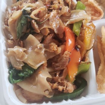 President Thai - Pad kee mao - Thai Near Me - Pasadena, California