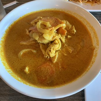 Thai Ladle - Yellow Curry with chicken - Thai Near Me - Poway, California