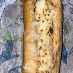 Skippy's Gyros - Cheesy beef on garlic bread