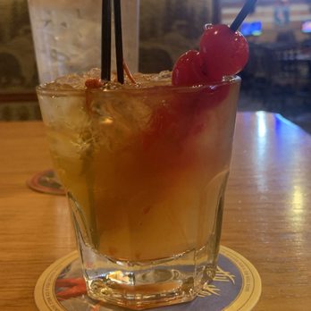 Twin Peaks - Amaretto sour - American Near Me - Baton Rouge, Louisiana Twin Peaks - Amaretto sour - American Near Me - Baton Rouge, Louisiana