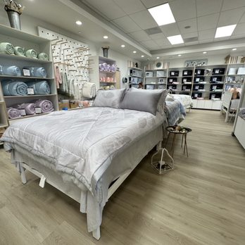 Qbedding - Milpitas - Inside - Home Decor Near Me - Milpitas, California Qbedding - Milpitas - Inside - Home Decor Near Me - Milpitas, California