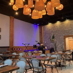 Los 2 Compadres - Dining room