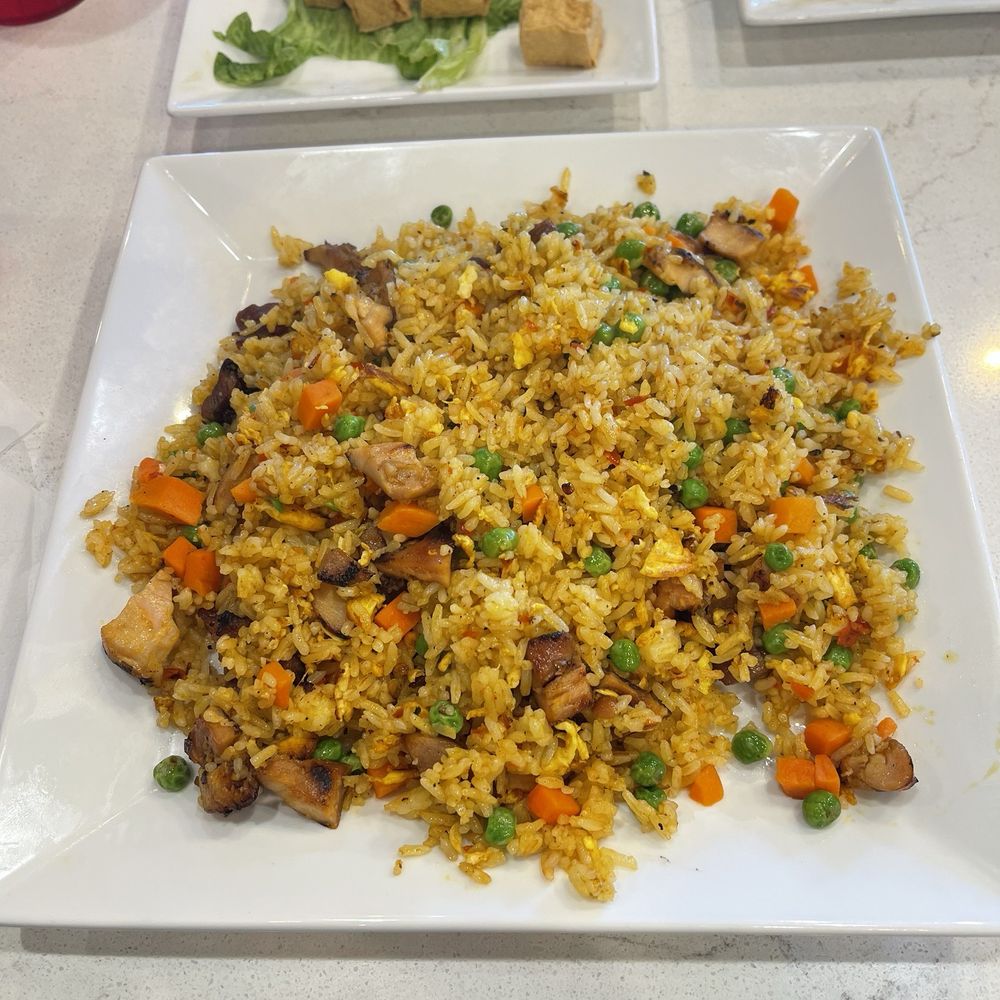 Hello Pho - House fried rice with chicken - Vietnamese Near Me - Puyallup, Washington Hello Pho - House fried rice with chicken - Vietnamese Near Me - Puyallup, Washington