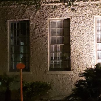 Savannah Hauntings Tour - Zoom in on the second window of the first floor. - Tours Near Me - Savannah, Georgia Savannah Hauntings Tour - Zoom in on the second window of the first floor. - Tours Near Me - Savannah, Georgia