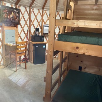 Don's Cab-Inns - Yurt door view - Campgrounds Near Me - Roanoke, Virginia