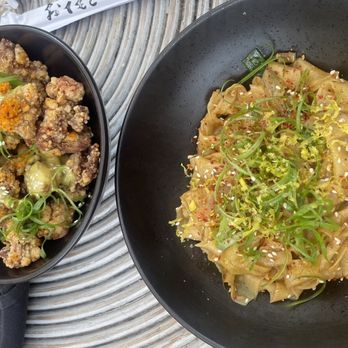 Casablanca - Thai Chicken & Chili Garlic Noodles - Cocktail Bars Near Me - Dallas, Texas