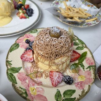 Vert Frais - Mont Blanc Souffle Pancakes - Cocktail Bars Near Me - Long Island City, New York Vert Frais - Mont Blanc Souffle Pancakes - Cocktail Bars Near Me - Long Island City, New York