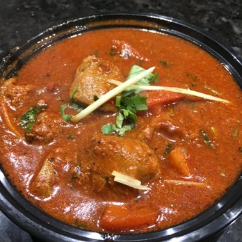 1000 Curry - a bowl of curry with meat and vegetables - Indian Near Me - Gananoque, Ontario