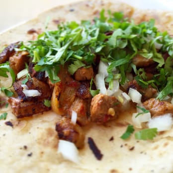 Erick's Tacos - Taco Al Pastor from Erick's Food Truck in San Antonio, TX (Photo © 2016 Jen Mandell Studios) - Mexican Near Me - San Antonio, Texas