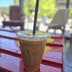 Broadcast Coffee - Iced Caramello