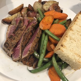 Crafted Greens - Seared ahi tuna - American Near Me - El Cajon, California