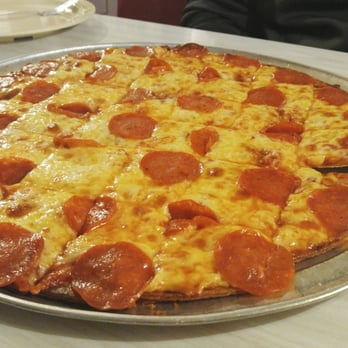Mueller's Pizza Place - Pepperoni Pizza - Pizza Near Me - Escanaba, Michigan