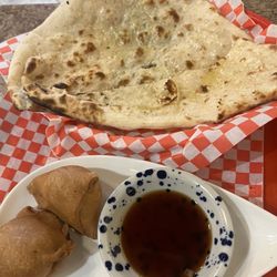 Makhani Indian Restaurant - Samosa was good
