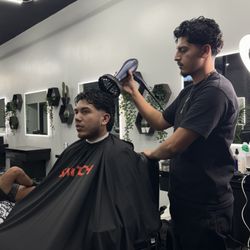 LuxCutz Barbershop