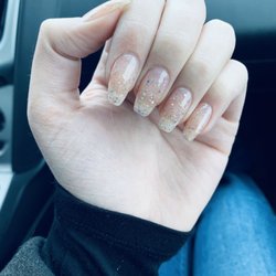 Q Nails