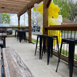 Outdoor seating!! Outdoor seating!!
