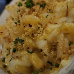 Mac n cheese. Mac n cheese.
