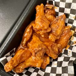 LA Wings & LA Steaks - Buffalo Wings