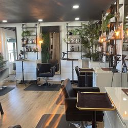 Lou Koko Beauty Lounge - Salon area, great atmosphere!