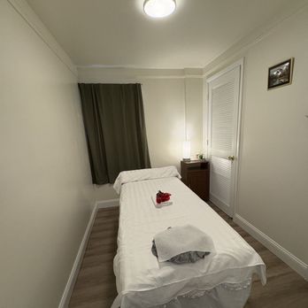 Jade Massage - Massage Therapy Near Me - Bryn Mawr, Pennsylvania Jade Massage - Massage Therapy Near Me - Bryn Mawr, Pennsylvania