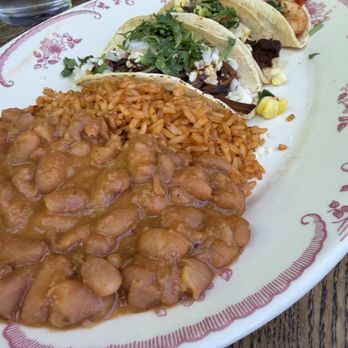 El Camino - Tacos and beans - Mexican Near Me - Fort Lauderdale, Florida El Camino - Tacos and beans - Mexican Near Me - Fort Lauderdale, Florida