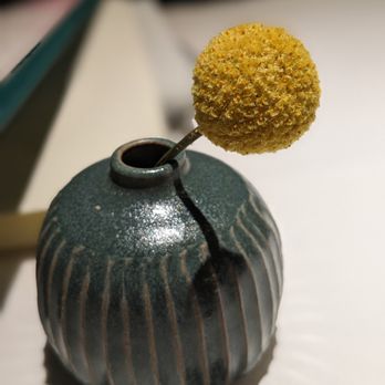 Indienne - Flower decor on table - Indian Near Me - Chicago, Illinois