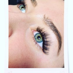Lash Girl Ash - Lash Extensions