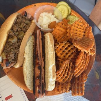 Buffalo Charlie's Bar & Grill - Hot dog + chili - Bars Near Me - Dunedin, Florida Buffalo Charlie's Bar & Grill - Hot dog + chili - Bars Near Me - Dunedin, Florida