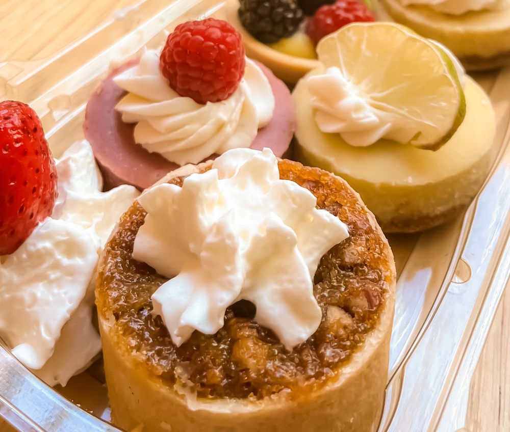 WHOLE FOODS MARKET Updated October 2024 653 Photos & 422 Reviews