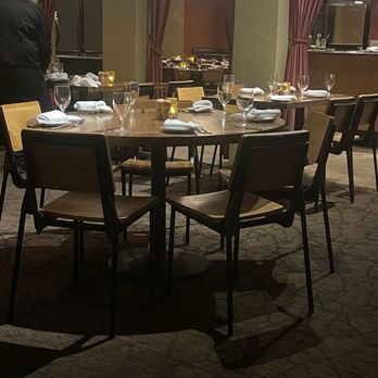 Bridges Restaurant & Bar - The actual table where Pierce and Robin Williams , Sally F sat for the Mrs DoubtFire movie - American Near Me - Danville, California