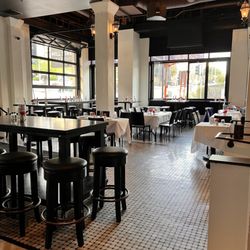 Hill Street Bar & Restaurant