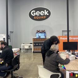 Best Buy - Columbus - Geek squad area.