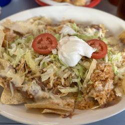 5 De Mayo Mexican Restaurant - Vegetarian nachos supreme with beans and rice, no meat
