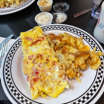 Sip & Bite - Great Western Omelette - Diners Near Me - Baltimore, Maryland